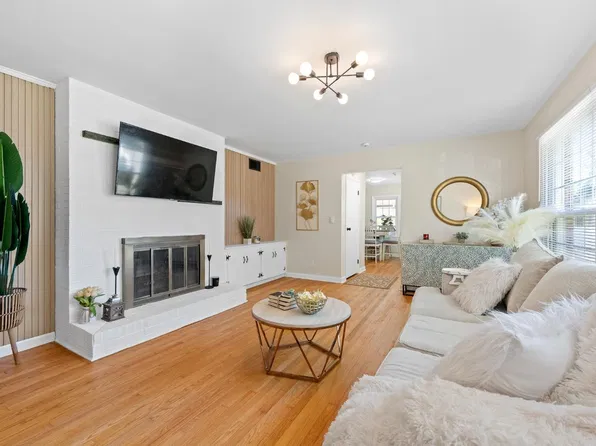 140 Moorman Dr, Madison Heights, VA 24572