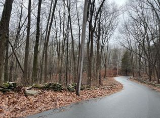 91 Clark Rd, Sturbridge, MA 01518