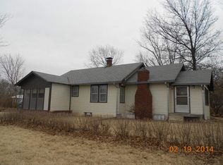 224 W Hoch St, Moundridge, KS 67107