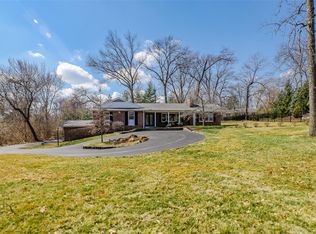 43 Woodcrest Dr, Saint Louis, MO 63124