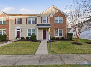 8216 Creekside Bluffs Ln, Mechanicsville, VA 23111