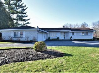 23650 S Woodland Rd, Shaker Heights, OH 44122