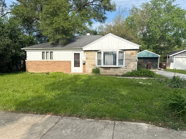 313 Nokomis St, Park Forest, IL 60466