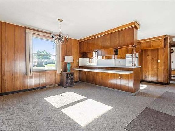 3rd image of 1111 Beechwood Dr