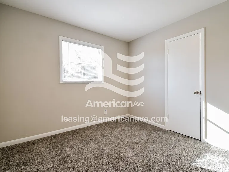 1045688_012_wm_-_bedroom_13538201.jpg