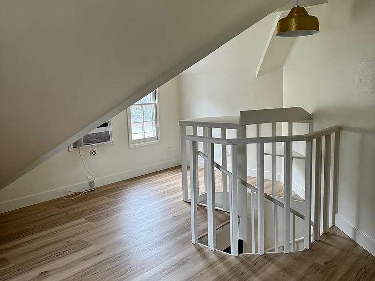 2443 E St #B — Photo 6