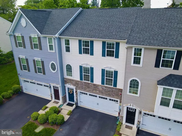 1410 Berry Dr, Kennett Square, PA 19348
