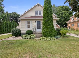 415 Jefferson St, West Bend, WI 53090
