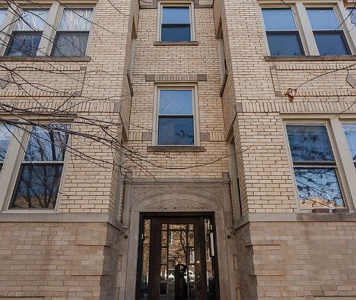 2nd image of 2711 W Wellington Ave #2