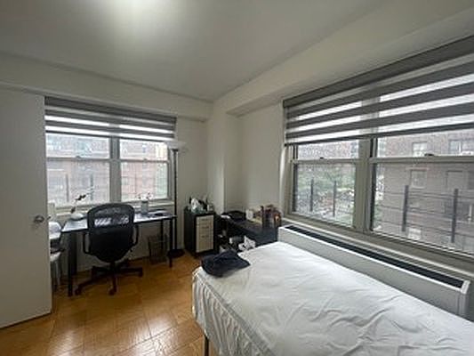 4th image of 400 E 54th St APT 5C