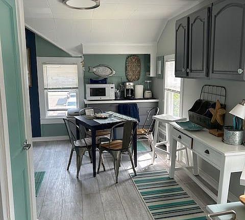 4th image of 65 Mount Hermon Way APT 3