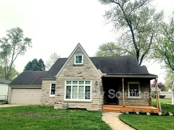 625 E South St, Crown Point, IN 46307