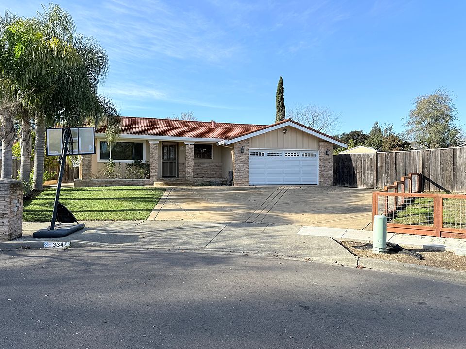 1st image of 3649 Willis Dr