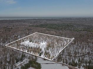 1548 Critter Trl, Manistee, MI 49660