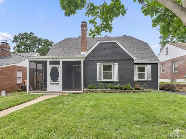 1545 Moore Pl, Saint Louis, MO 63130