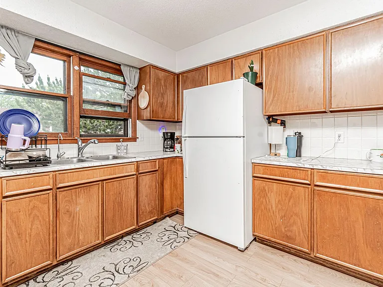 1011 Skyline Dr — Photo 18