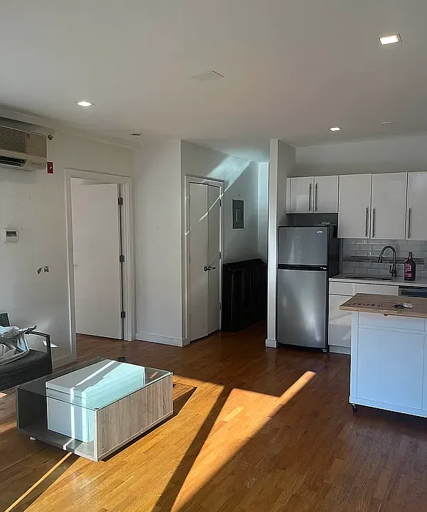 153 Essex St #4D