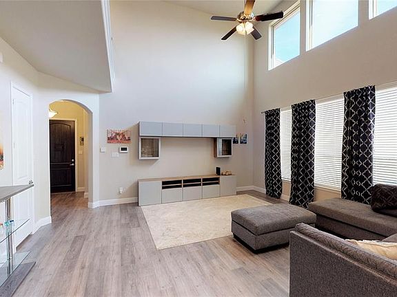 4th image of 7317 Rockford Ct