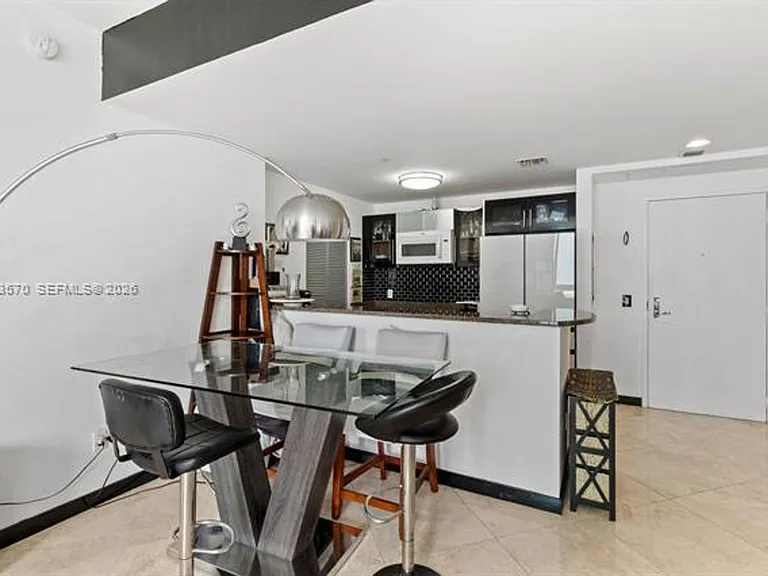 300 S Biscayne Blvd #T-2514 — Photo 4