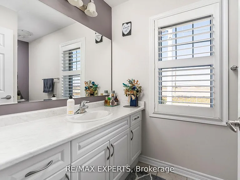 56 Donlamont Cir — Photo 32