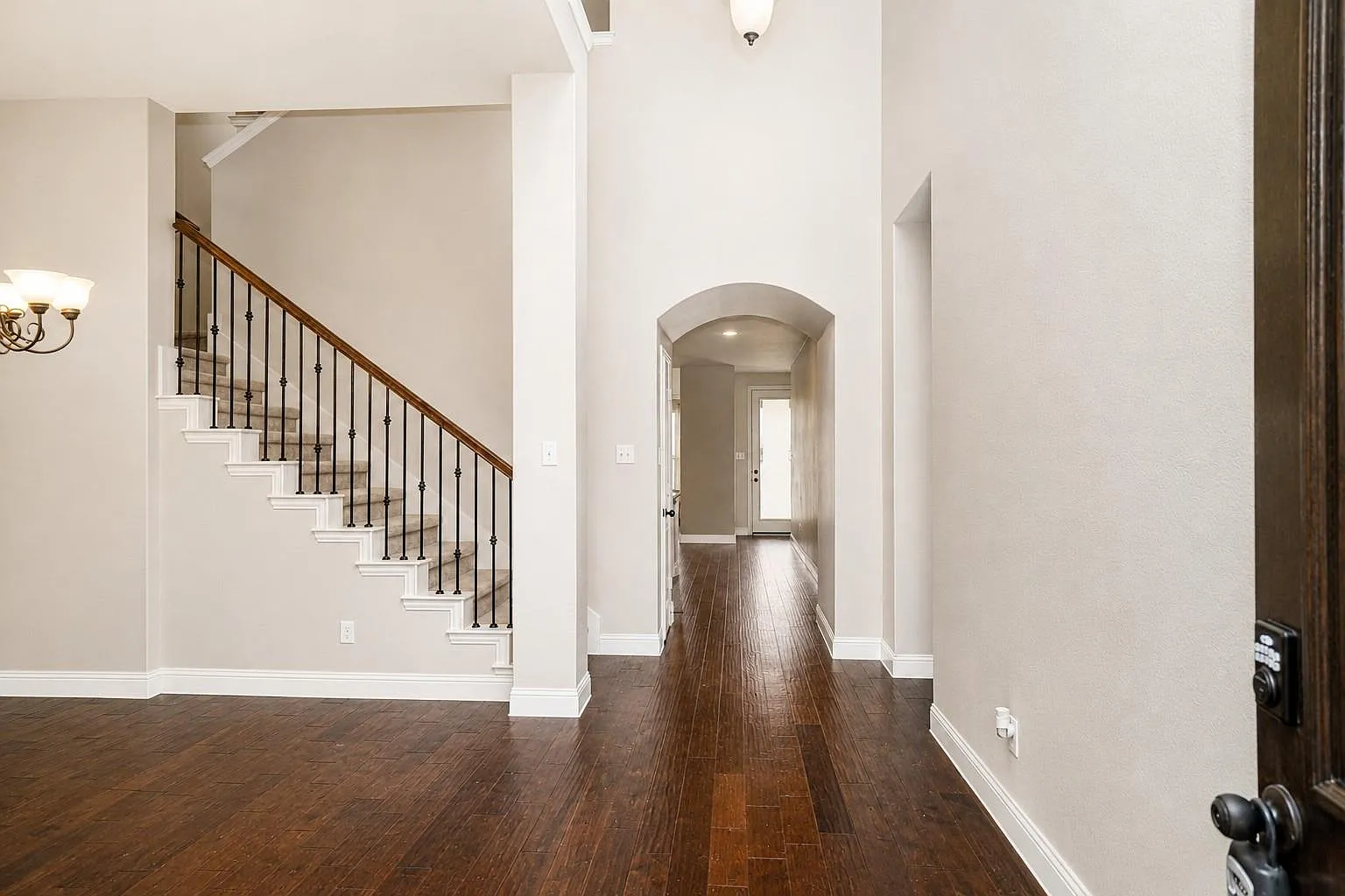 4 bed, 3083 sqft, $3,175 — Photo 4