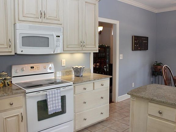 4th image of 129 Carolina Ct