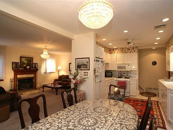 5th image of 6418 Ellwell Cres