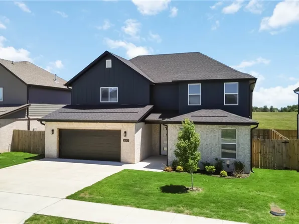 1840 Momi St, Centerton, AR 72719