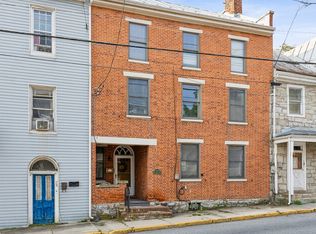 30 E Main St, Newville, PA 17241