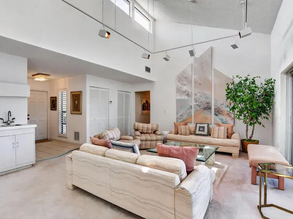 6800 Willow Wood Drive #906, Boca Raton, FL 33434