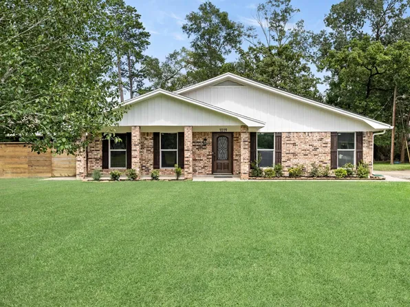 1019 Pineglen Dr, Sour Lake, TX 77659