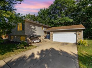 2275 Windwood St, Portage, IN 46368
