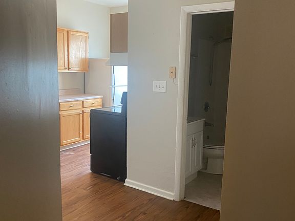 5th image of 6010-6012 Etzel Ave Floor 1