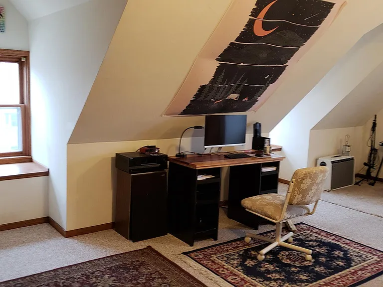 3rd floor SE bedroom