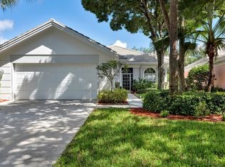 8566 Beaconhill Rd, Palm Beach Gardens, FL 33410