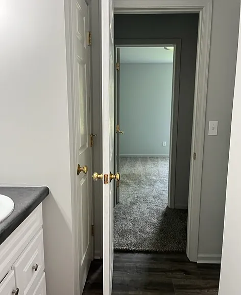 400 Fuller Apartments — Photo 7