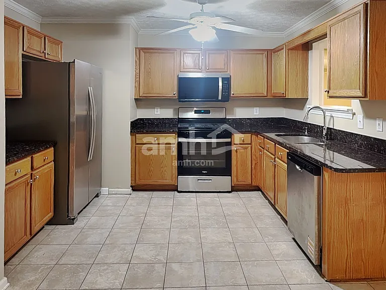 104 Ivy Springs Dr — Photo 3