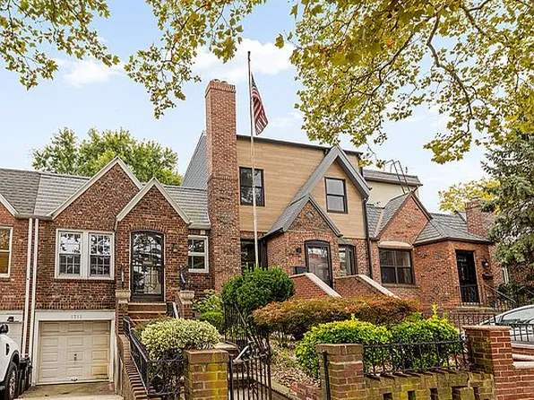 1711 11th Ave, Brooklyn, NY 11218