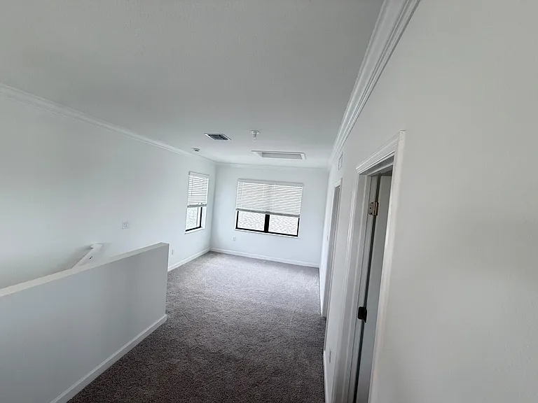 10676 NW Wilgrove Ln — Photo 12
