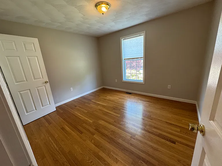 15 S Locust Ave #1 — Photo 11