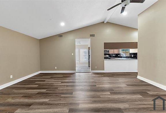 5th image of 3210 Holly Green Dr