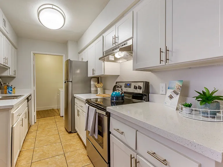 Arches Apartment Homes — Photo 5