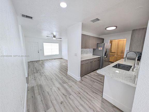 4th image of 3221 NW 12th Pl