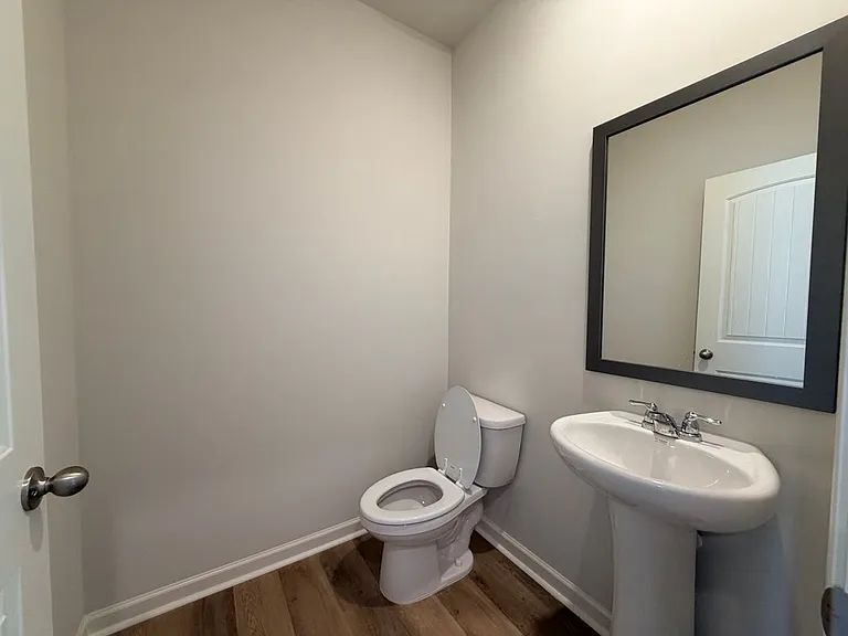 127 Biltmore Pl — Photo 16