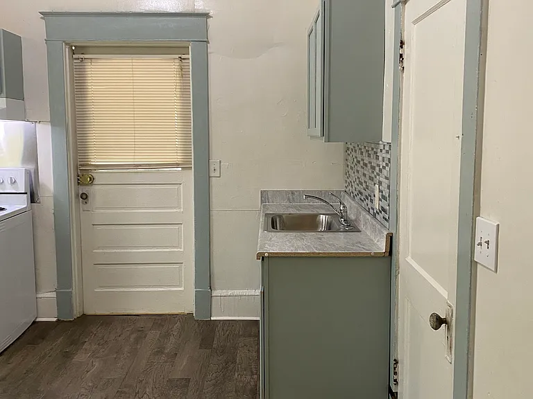 29 Harvey St NE #A — Photo 13