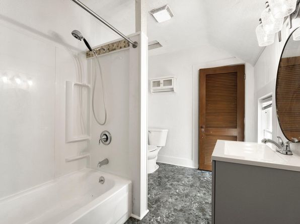 fort-wayne-indiana-73187529 picture