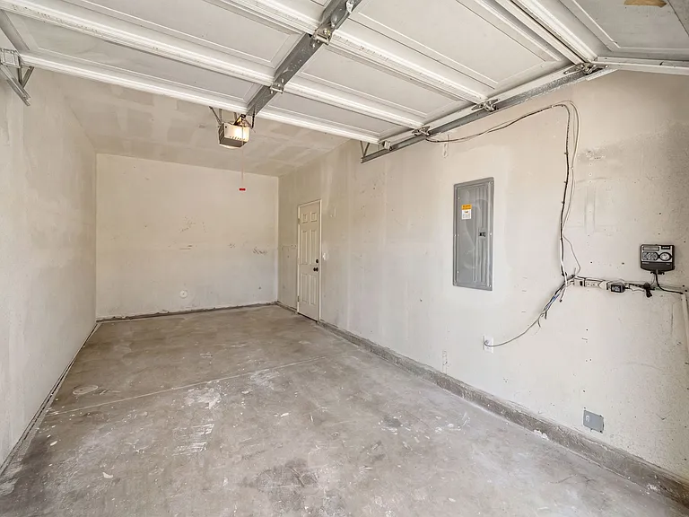 12615 Bridgewater Dr — Photo 23