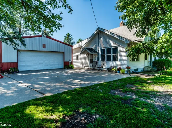 3080 Aa Ave, Marshalltown, IA 50158