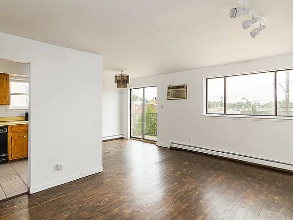 3rd image of 5050 69th St