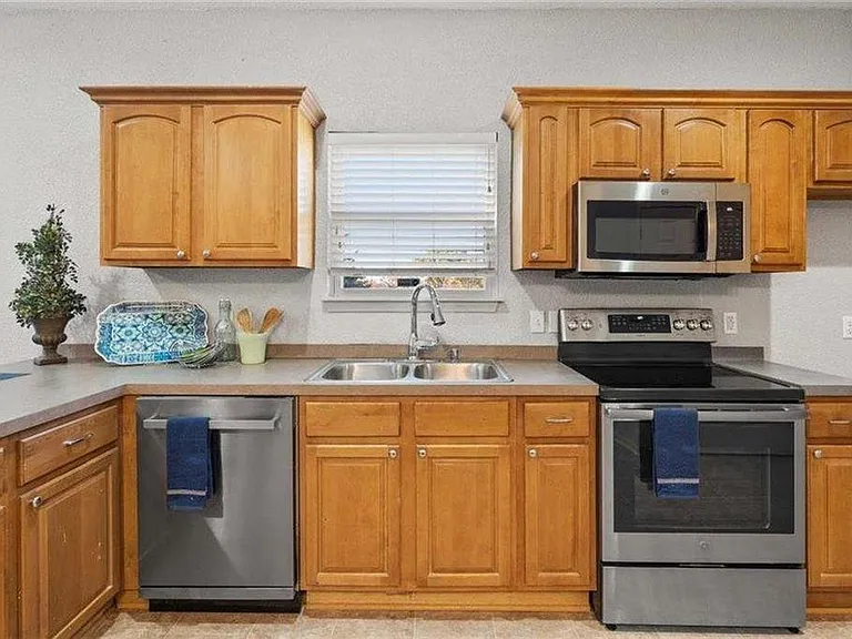 10357 Edith Ave — Photo 14